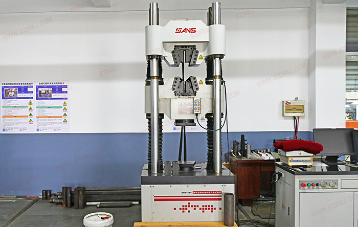 universal-materials-testing-machine